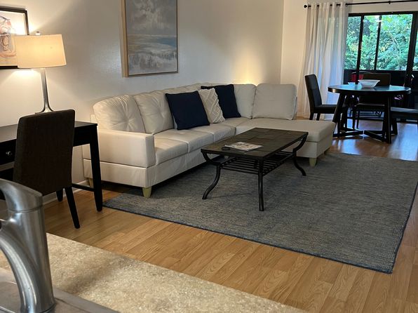 615 NW Oleander St APT 103