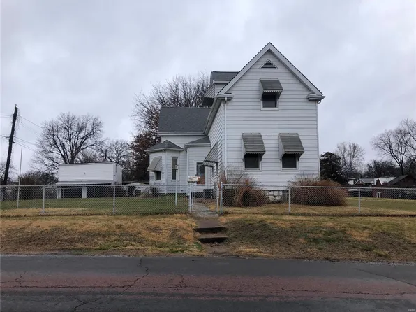 8915 S Grand Ave, Saint Louis, MO 63125