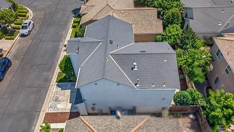 4th image of 714 W Riviera Ln