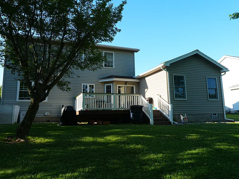 107 Salzer Hts — Photo 35