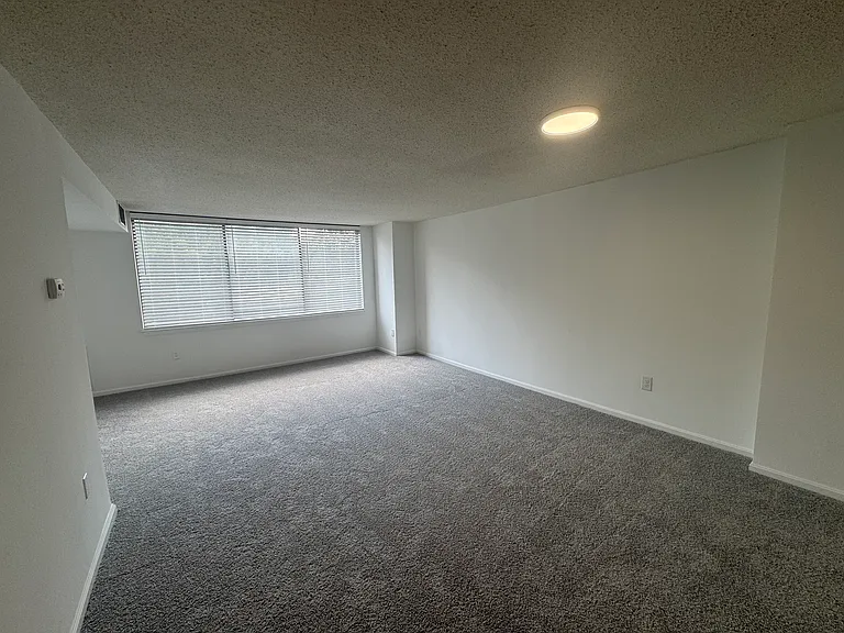 10101 Grosvenor Pl #603 — Photo 2