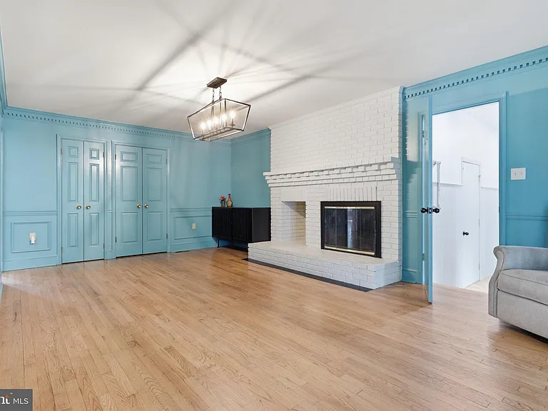 6817 Jeremiah Ct — Photo 16