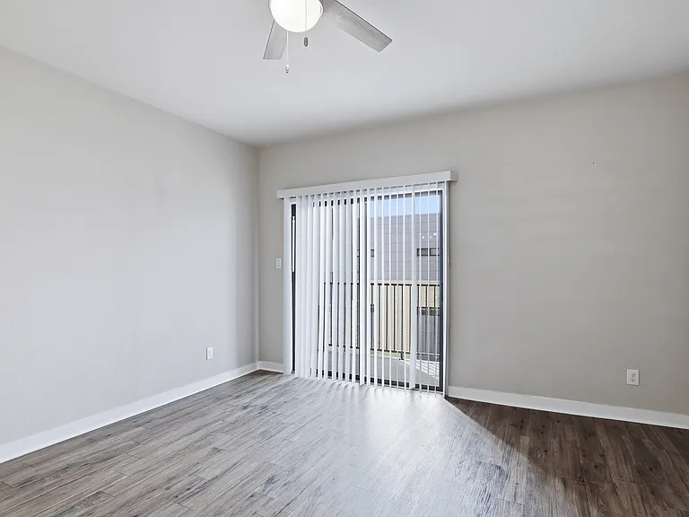 711 S Frio St #1203 — Photo 8