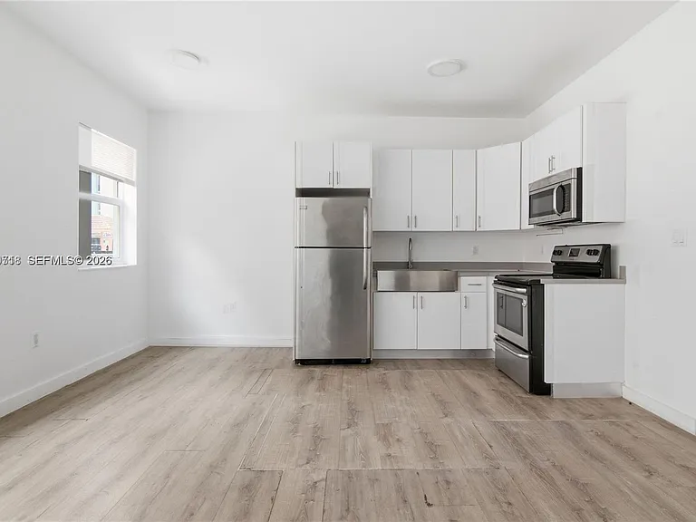 402 NW 12th Ave #213 — Photo 1