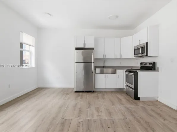 402 NW 12th Ave APT 207, Miami, FL 33128