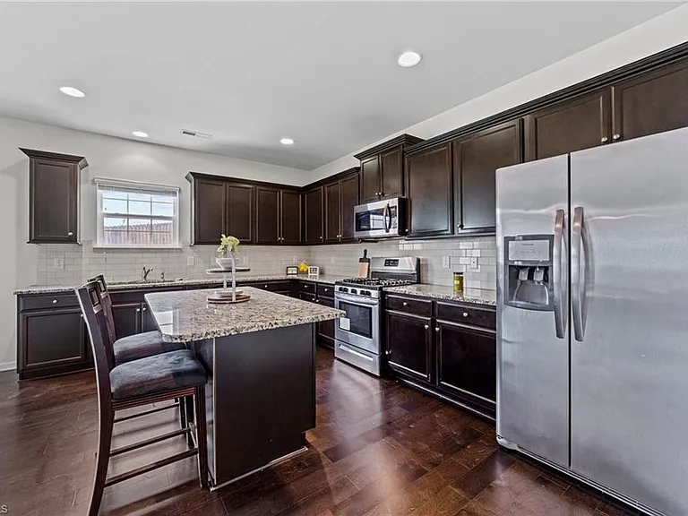 254 Sapphire Rd — Photo 12