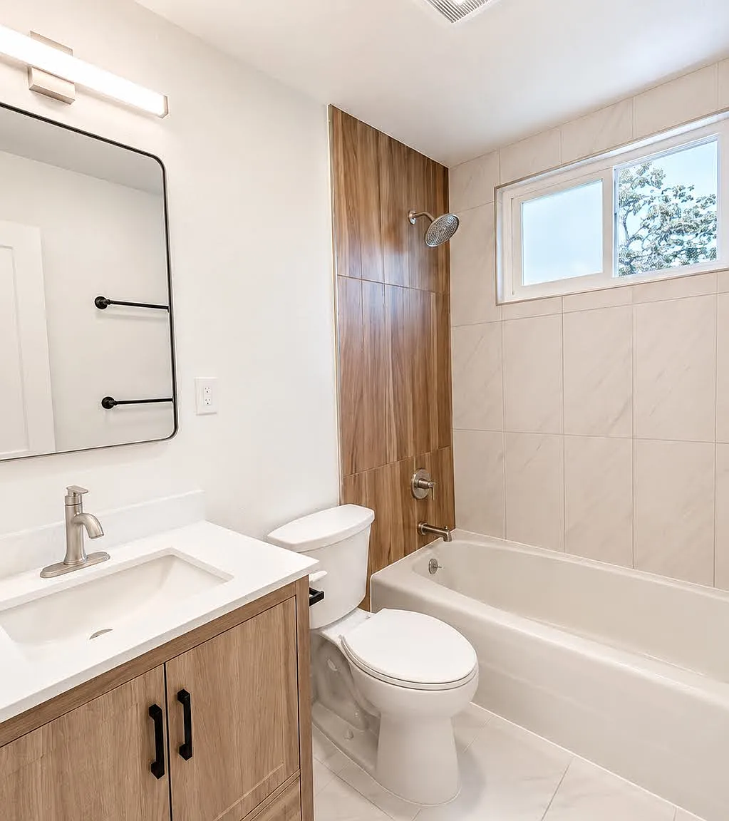 2 bed, 840 sqft, $3,495 — Photo 2