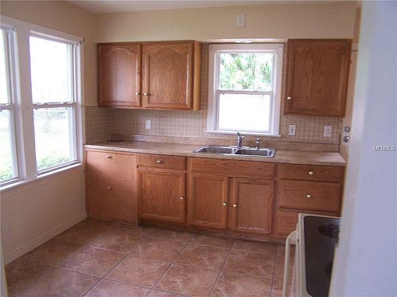 4th image of 4421 Buckeye Ct