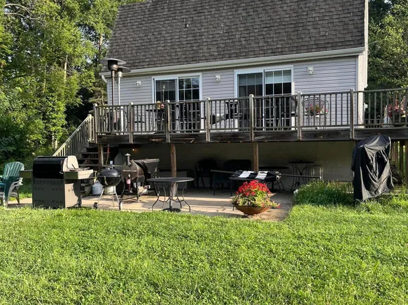 3290 Worgess Rd, Hastings, MI 49058