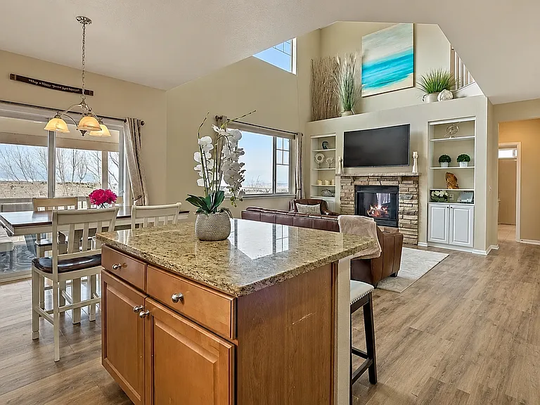 2143 Broadleaf Loop — Photo 11