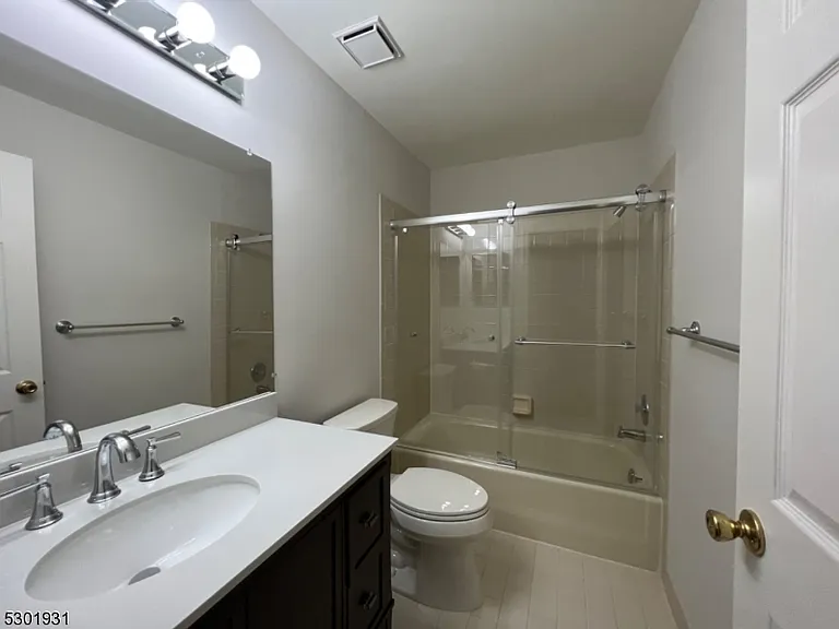 14 Stevens Ct — Photo 10