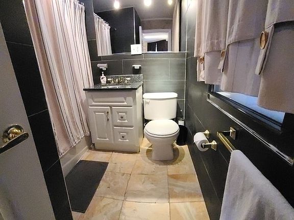 4th image of 318 W 75th St Unit 5-B