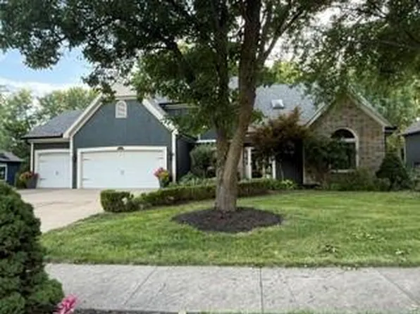 606 Harborview Dr, Smithville, MO 64089
