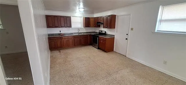 2 bed, 1.0 bath, 900 sqft, $1,175 — Photo 3