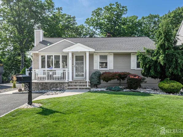 35 Gaywood Ave, Colonia, NJ 07067