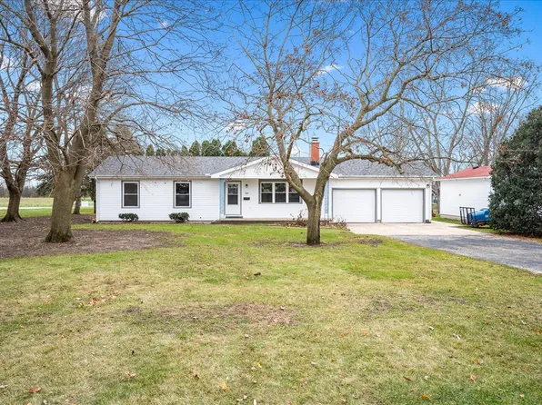 905 E Young Ave, Hoopeston, IL 60942