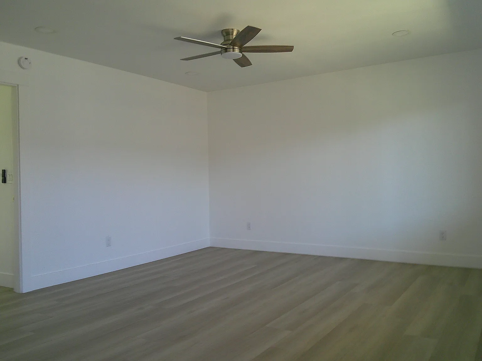 Lorrie Anne Apartments - 203 — Photo 4
