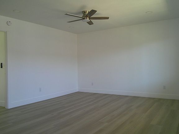 4th image of 1321 Plumas St APT 204