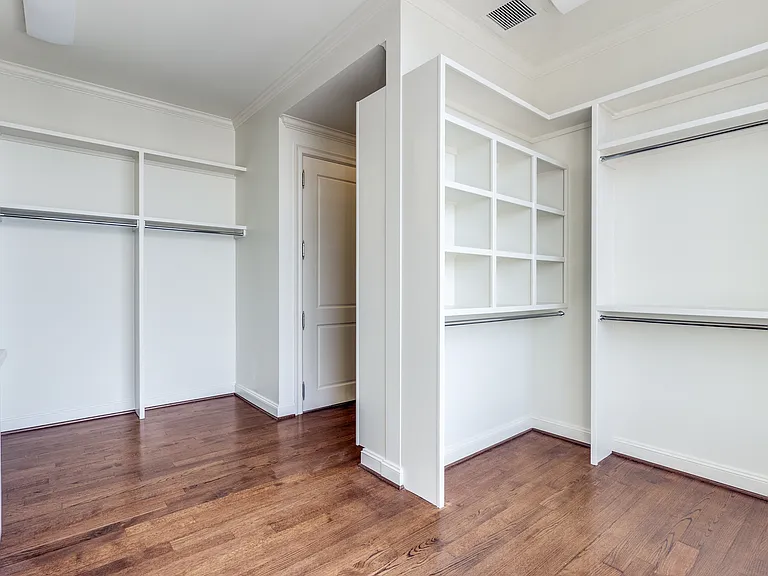 2555 N Pearl St #2001 — Photo 6