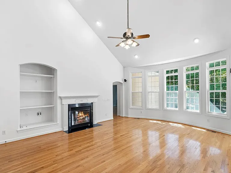 111 Sir Walker Ln — Photo 11