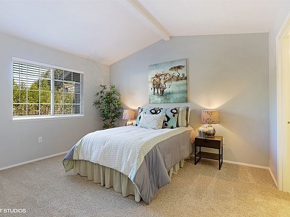 5th image of 25235 SE Klahanie Blvd APT Q302