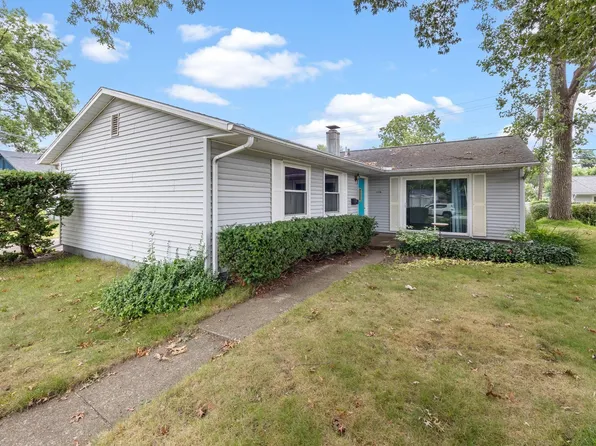 1206 Helmen Dr, South Bend, IN 46615