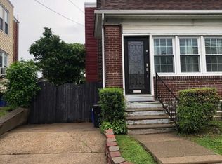 7524 Bingham St, Philadelphia, PA 19111