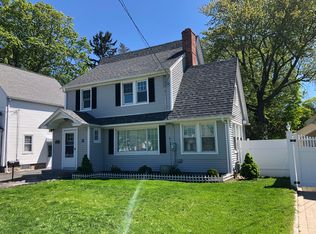 46 Eunice Pkwy, Stratford, CT 06615