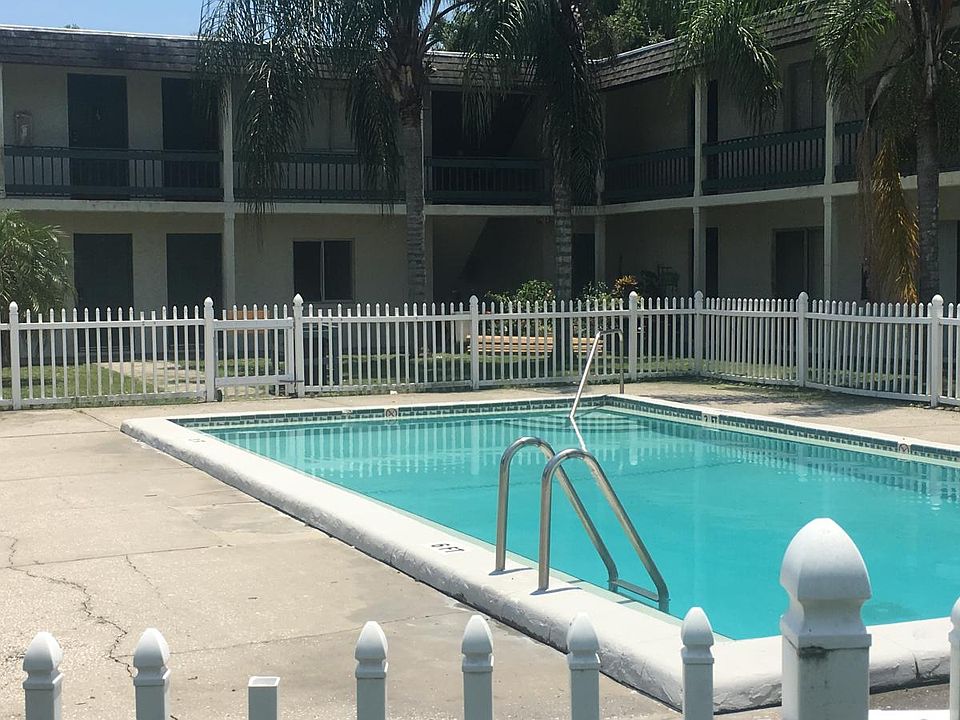 1st image of 1006 W Baker St APT 103