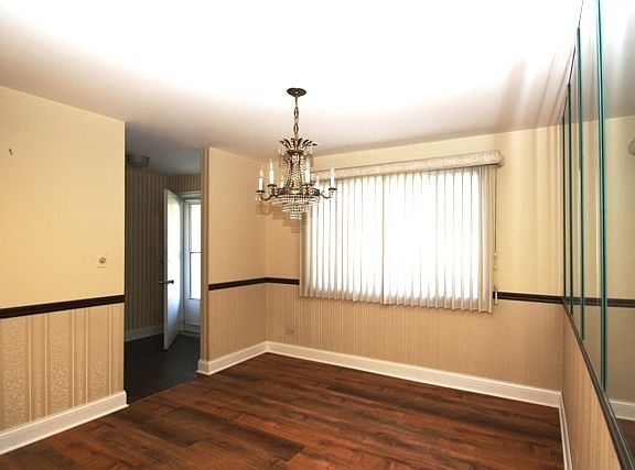 5th image of 1047 Perth Dr #0