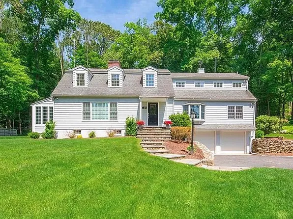 34 Blueberry Hill Rd, Weston, CT 06883