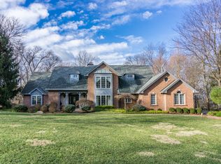 7382 Southpointe Dr, Cincinnati, OH