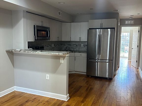 3rd image of 439 Wiota St #B