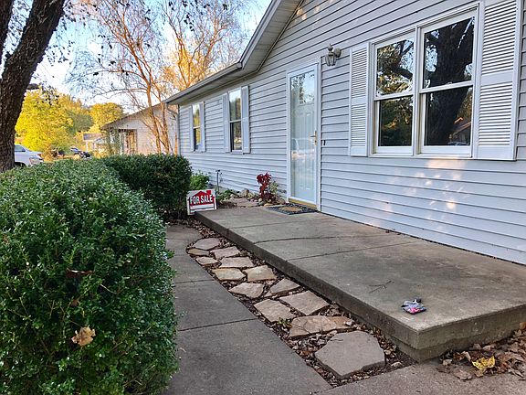 4th image of 4910 Emily Dr