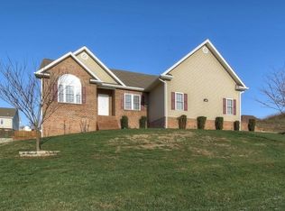 420 Wyndham Dr, Gray, TN 37615