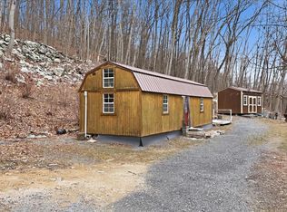 117 Roberts Ln, Great Cacapon, WV 25422