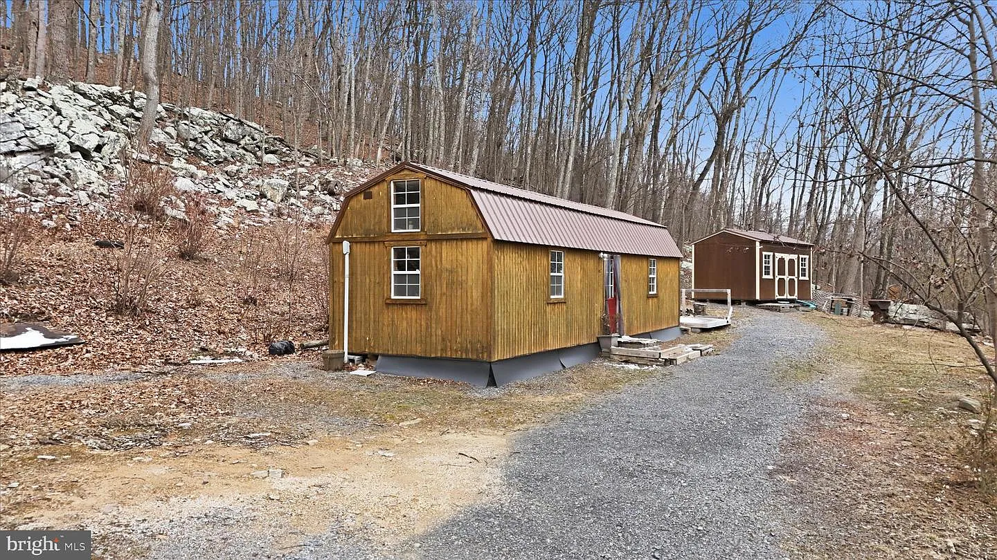117 Roberts Ln photo 1