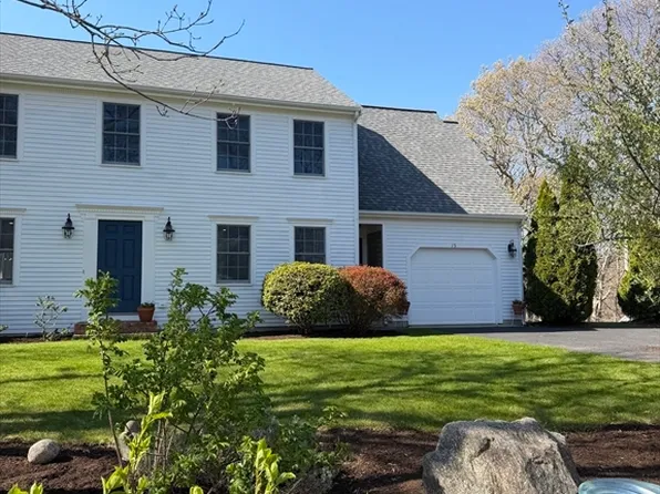 15 Dr Stanton Rd, Dennis, MA 02638