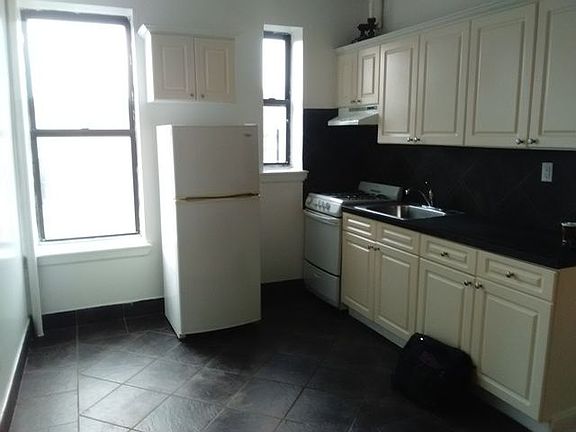 2nd image of 242 Bradhurst Ave APT 62