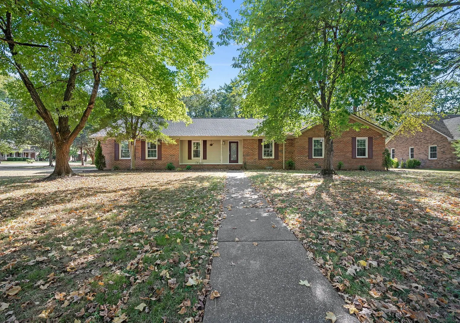703 Princess Ct — Photo 1