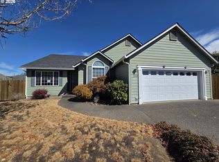 204 Greyfox Dr, Sutherlin, OR 97479