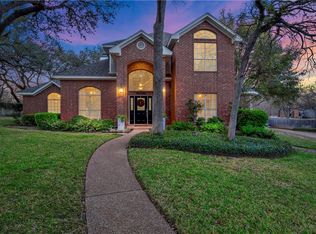 9002 Kingswood Pl, Woodway, TX 76712