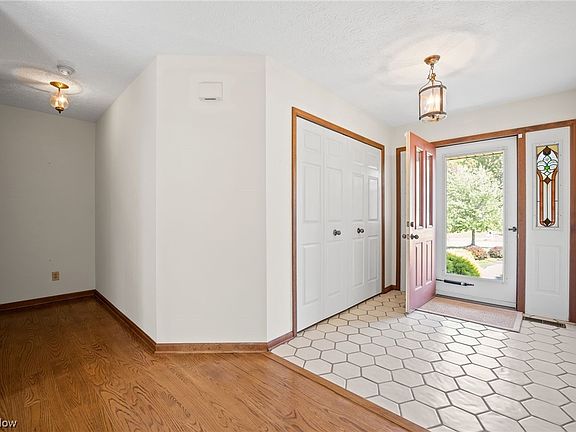 4th image of 7565 Andover Ln