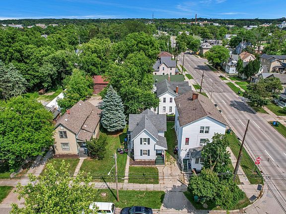 3rd image of 900 Seymour Ave