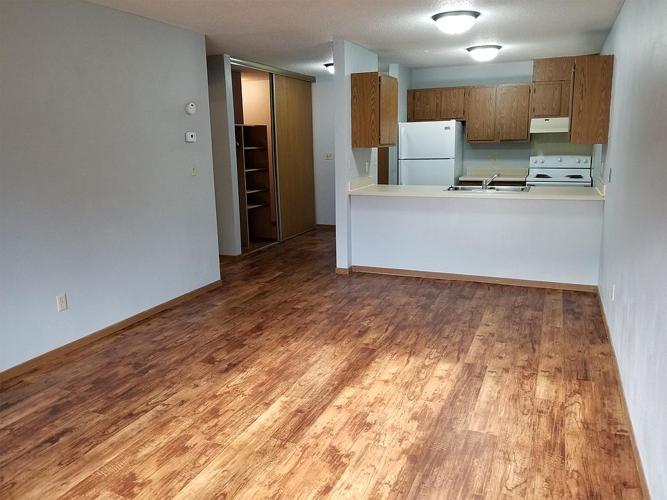 1st image of 513 Village Dr APT 102