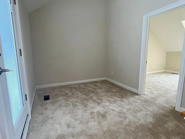 711 Carpenter Rd — Photo 22
