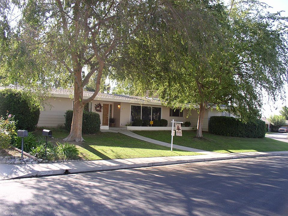 Beautiful Ranch Style in Country Club area