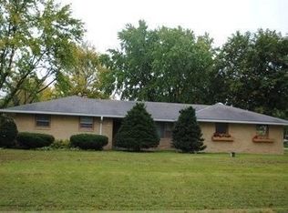 N79W15101 Menomonee Manor Dr, Menomonee Falls, WI 53051