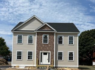 102 Bunker Hill Ave, Lowell, MA 01850