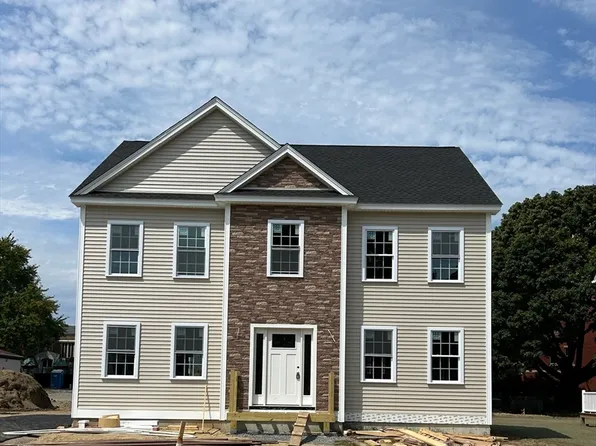 102 Bunker Hill Ave, Lowell, MA 01850